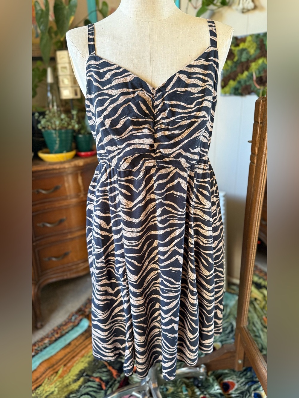 Torrid Zebra Print Ruched Bust Midi Dress Sz 2X Black Tan Animal Print Boho